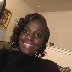 Meet your Posher, Dee